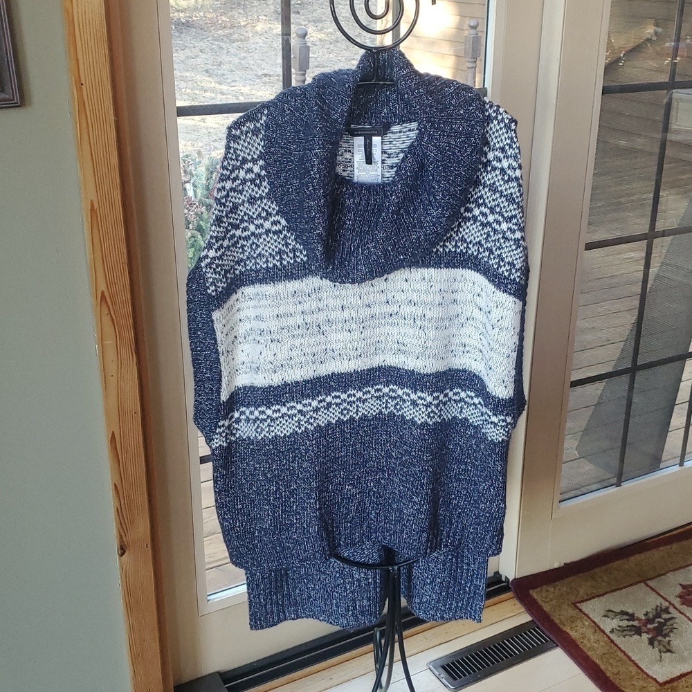 BCBGMAXAZRIA Navy Blue Striped Cowl Neck Sleeveless Sweater Poncho ML Wool Blend
